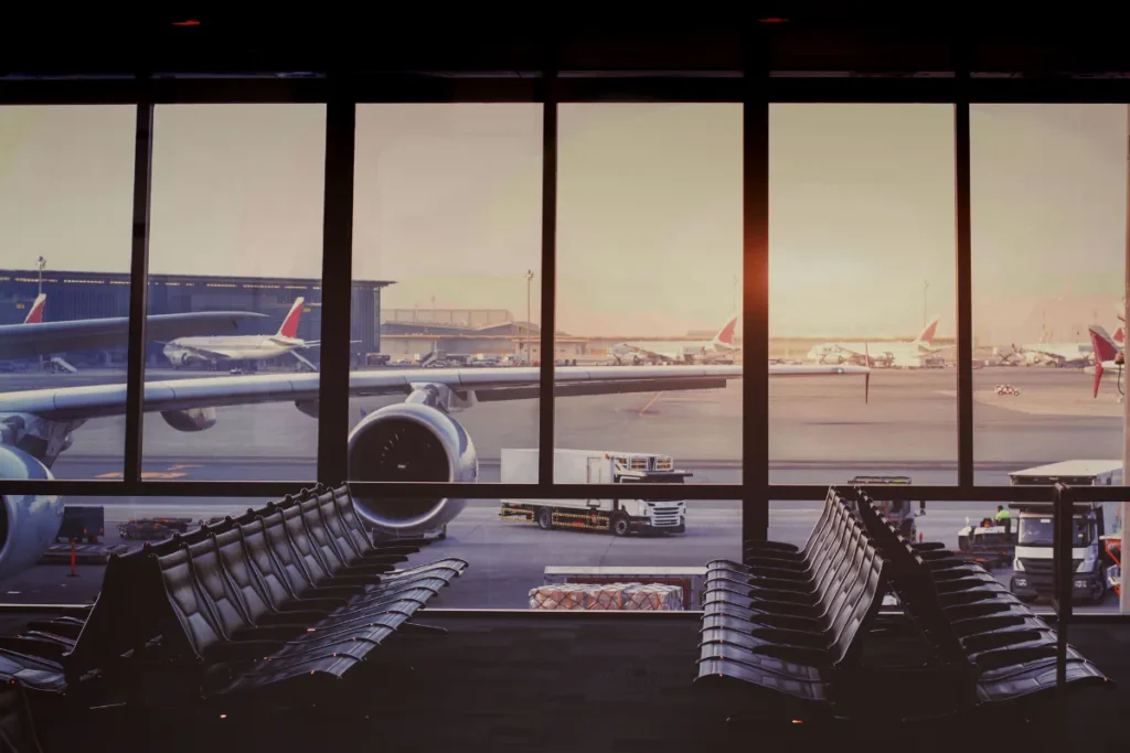 Vol retardé à Paris-Orly : guide pratique pour les passagers et cas d’indemnisation